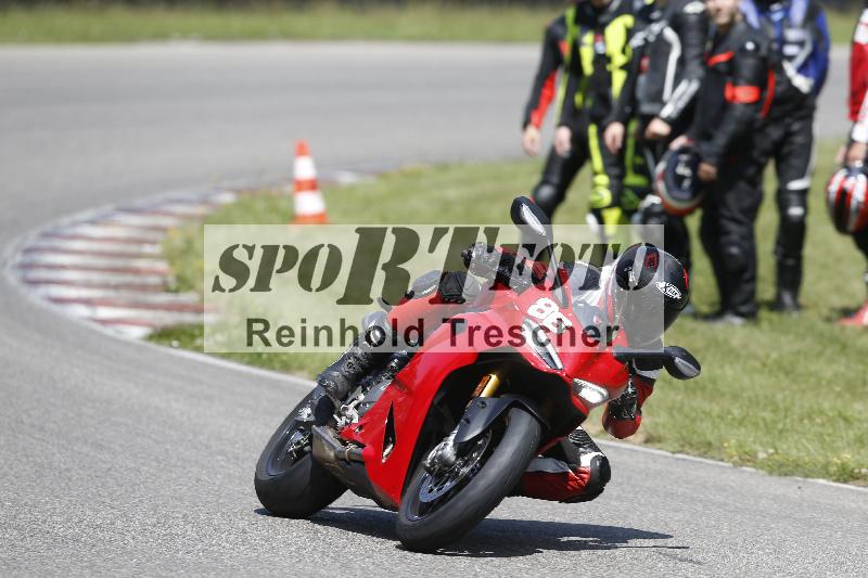 /27 12.06.2025 Ducati Schweiz Trackday Warmup  ADR/Impressionen